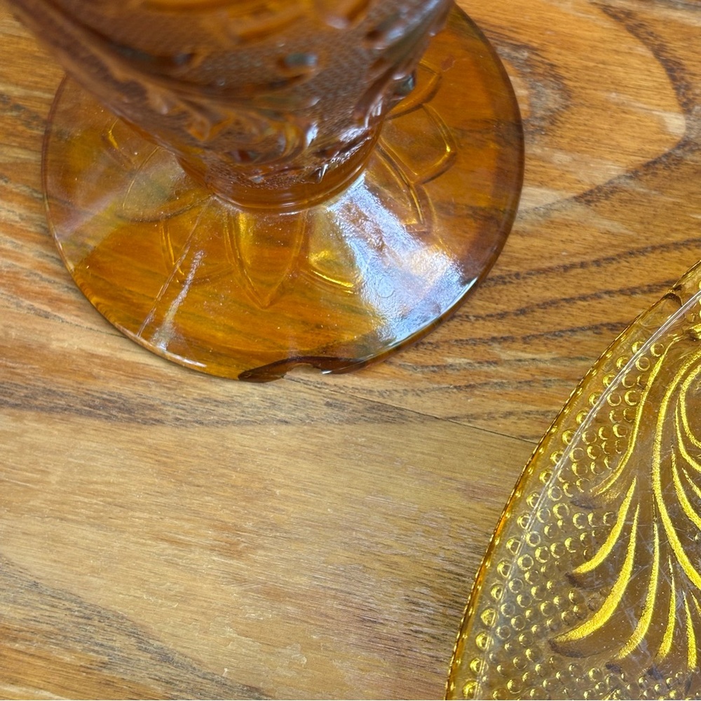 Amber glass chipped items for crafting. Aprox 4 lbs - Picture 5 of 6